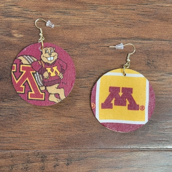 Minnesota Gopher U of M College Wood Circle Lightweight New Boutique Earrings - Picture 4 of 6